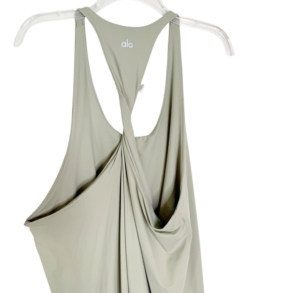 NWT ALO Yoga Don't Get It Twisted Tank in Limestone Size L - Picture 7 of 13